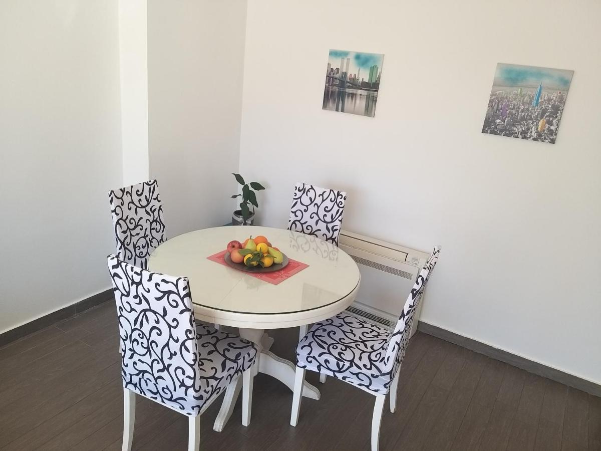 3 Bedroom Apartment With Terrace And Free Parking Split Exterior photo